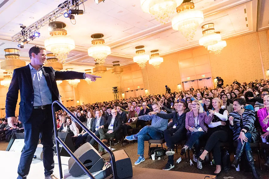 How to Align Cross-Functional Hybrid Groups: A Strategic Playbook for People Leaders